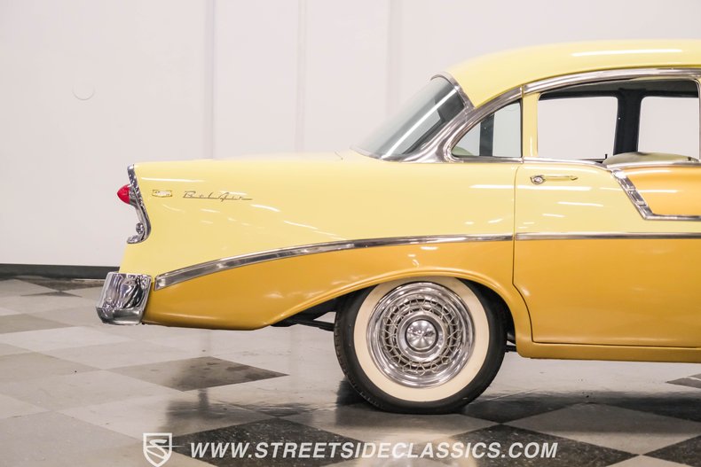 Chevrolet-Bel-air-1956-Grecian-Gold-Charcoal-24