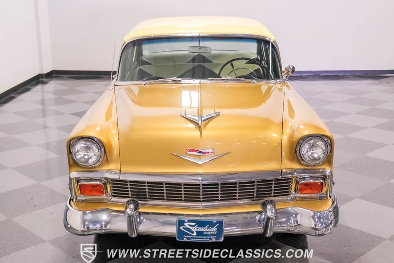 Chevrolet-Bel-air-1956-Grecian-Gold-Charcoal-30