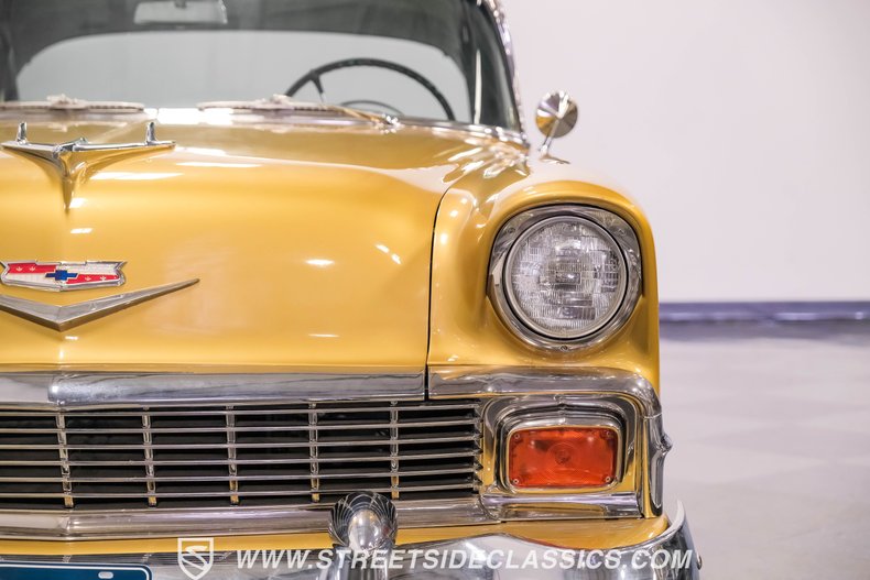 Chevrolet-Bel-air-1956-Grecian-Gold-Charcoal-33