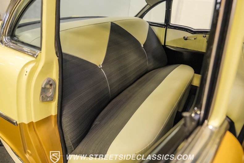 Chevrolet-Bel-air-1956-Grecian-Gold-Charcoal-46