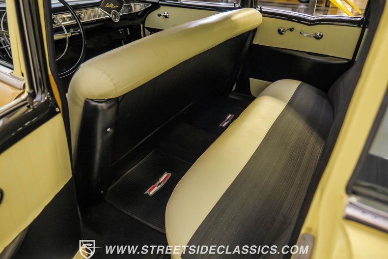 Chevrolet-Bel-air-1956-Grecian-Gold-Charcoal-48