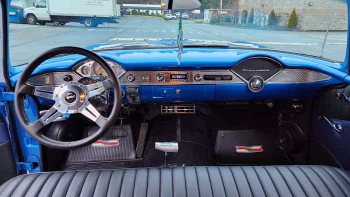 Chevrolet-Bel-air-1956-Silver-blue-metallic-BlackWhite-17
