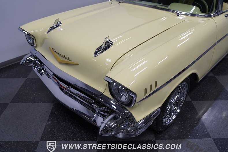 Chevrolet-Bel-air-1957-Colonial-Cream-Cream-17