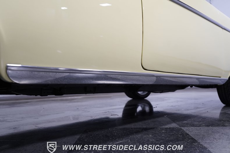 Chevrolet-Bel-air-1957-Colonial-Cream-Cream-25