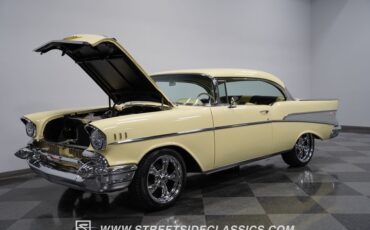 Chevrolet-Bel-air-1957-Colonial-Cream-Cream-26