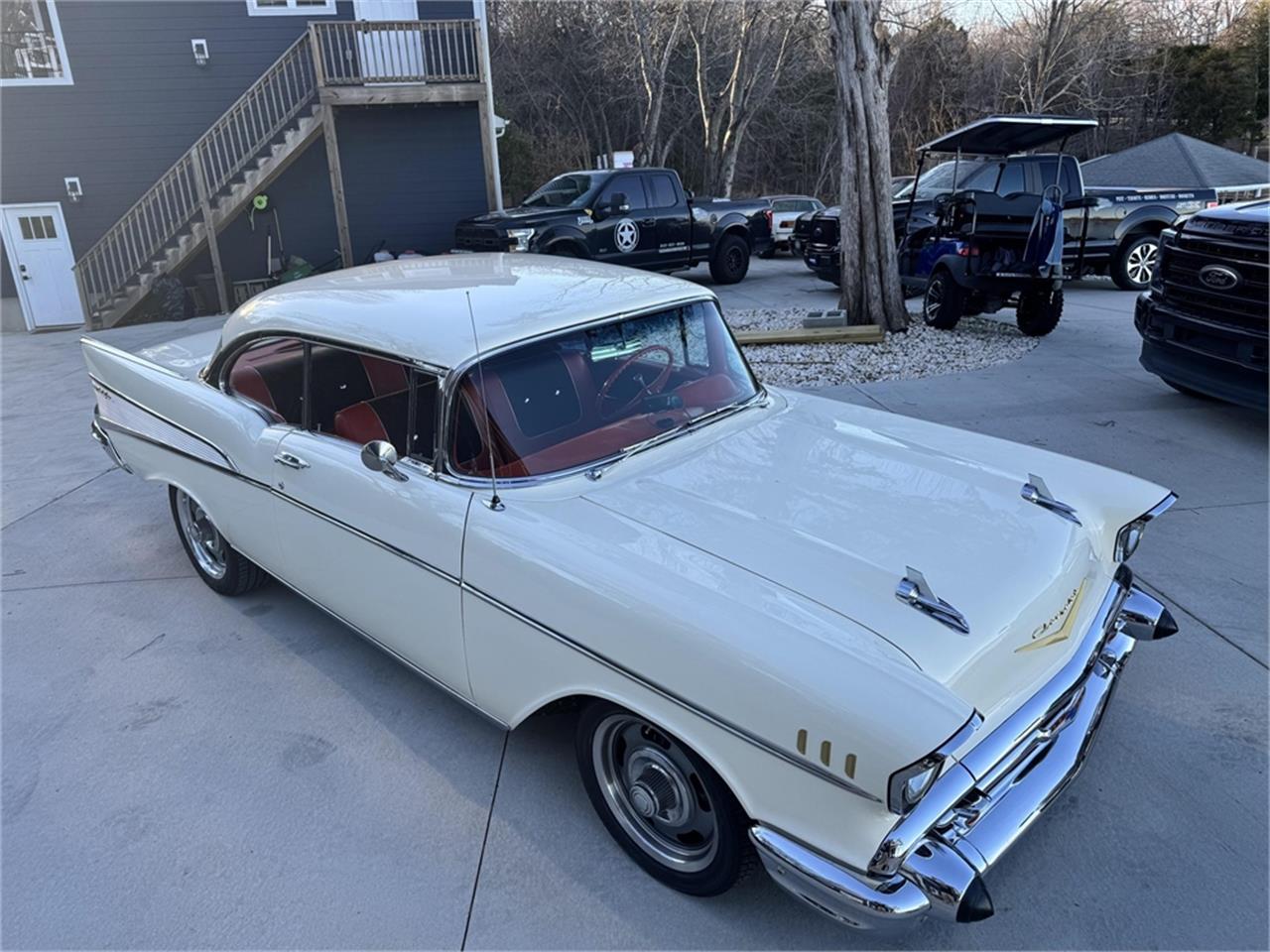Chevrolet-Bel-air-1957-Cream-RedBlack-13