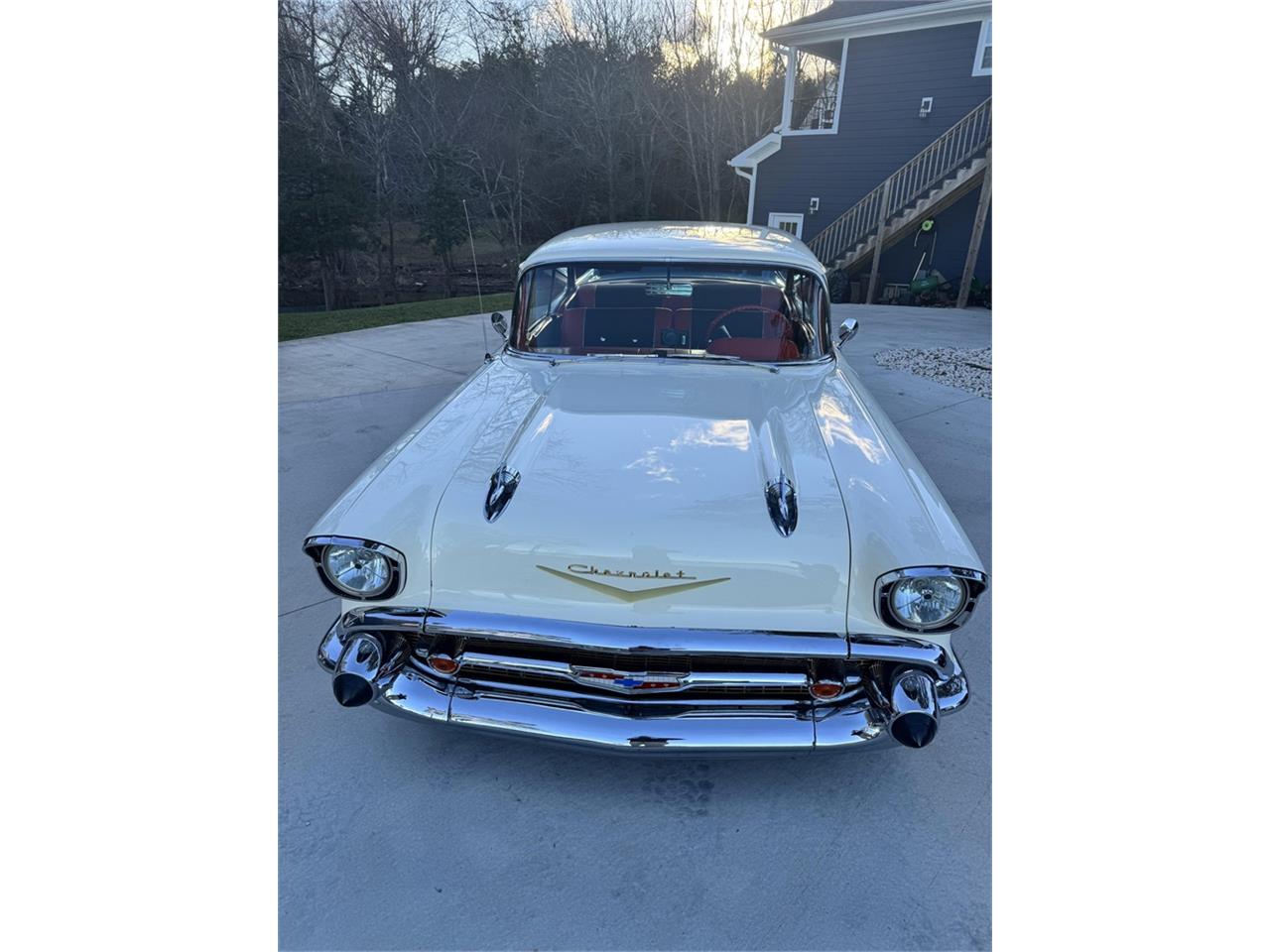 Chevrolet-Bel-air-1957-Cream-RedBlack-30