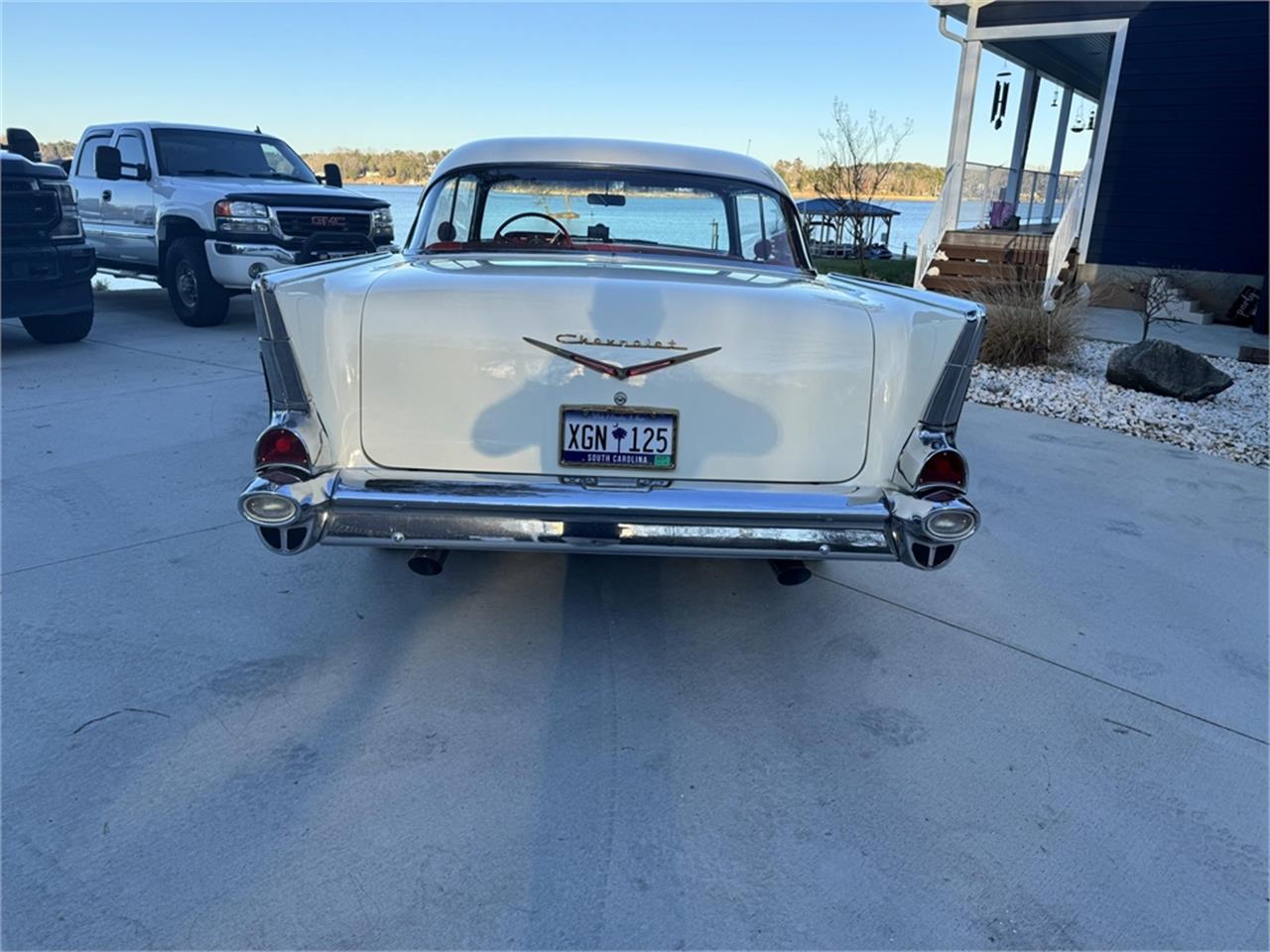 Chevrolet-Bel-air-1957-Cream-RedBlack-31