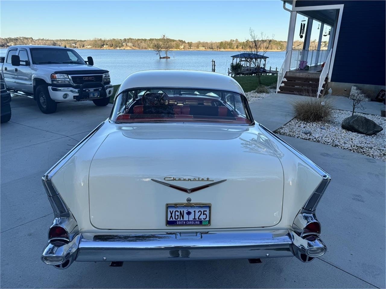 Chevrolet-Bel-air-1957-Cream-RedBlack-32