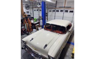 Chevrolet-Bel-air-1957-Cream-RedBlack-34
