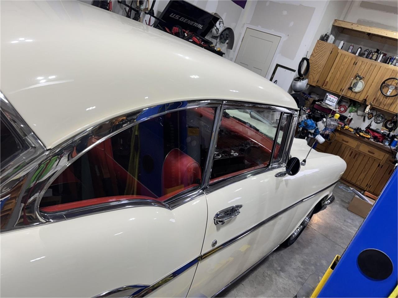 Chevrolet-Bel-air-1957-Cream-RedBlack-36