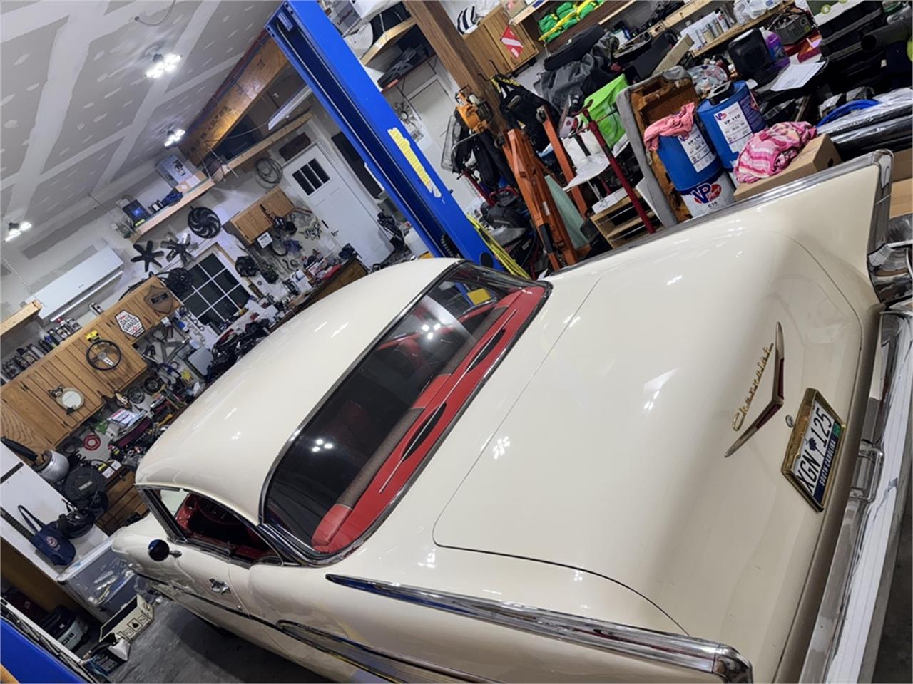 Chevrolet-Bel-air-1957-Cream-RedBlack-5