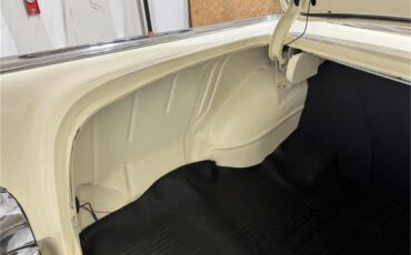 Chevrolet-Bel-air-1957-Cream-RedBlack-50