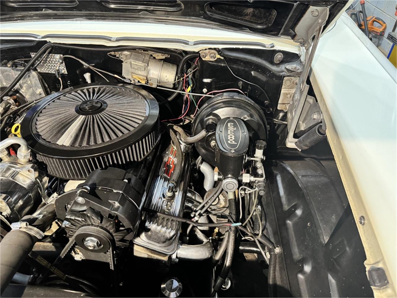 Chevrolet-Bel-air-1957-Cream-RedBlack-56