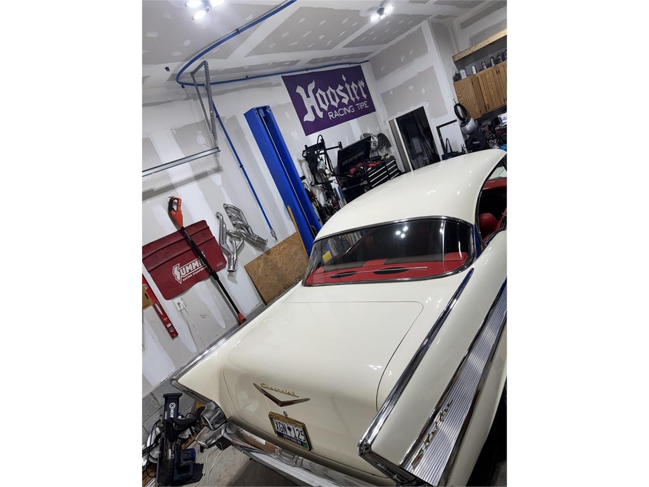 Chevrolet-Bel-air-1957-Cream-RedBlack-6