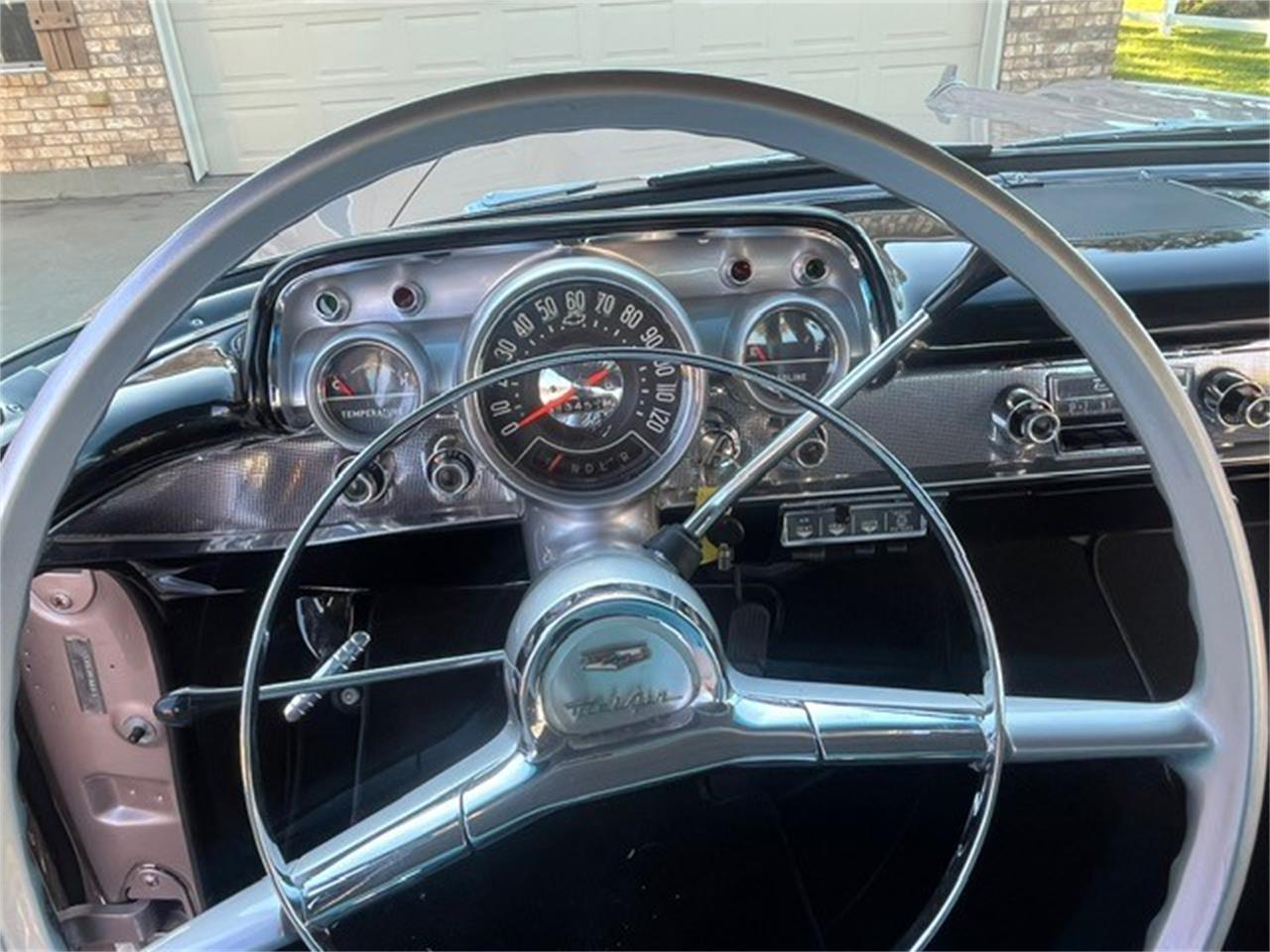 Chevrolet-Bel-air-1957-DUSK-PEARL-Silver-amp-Black-10