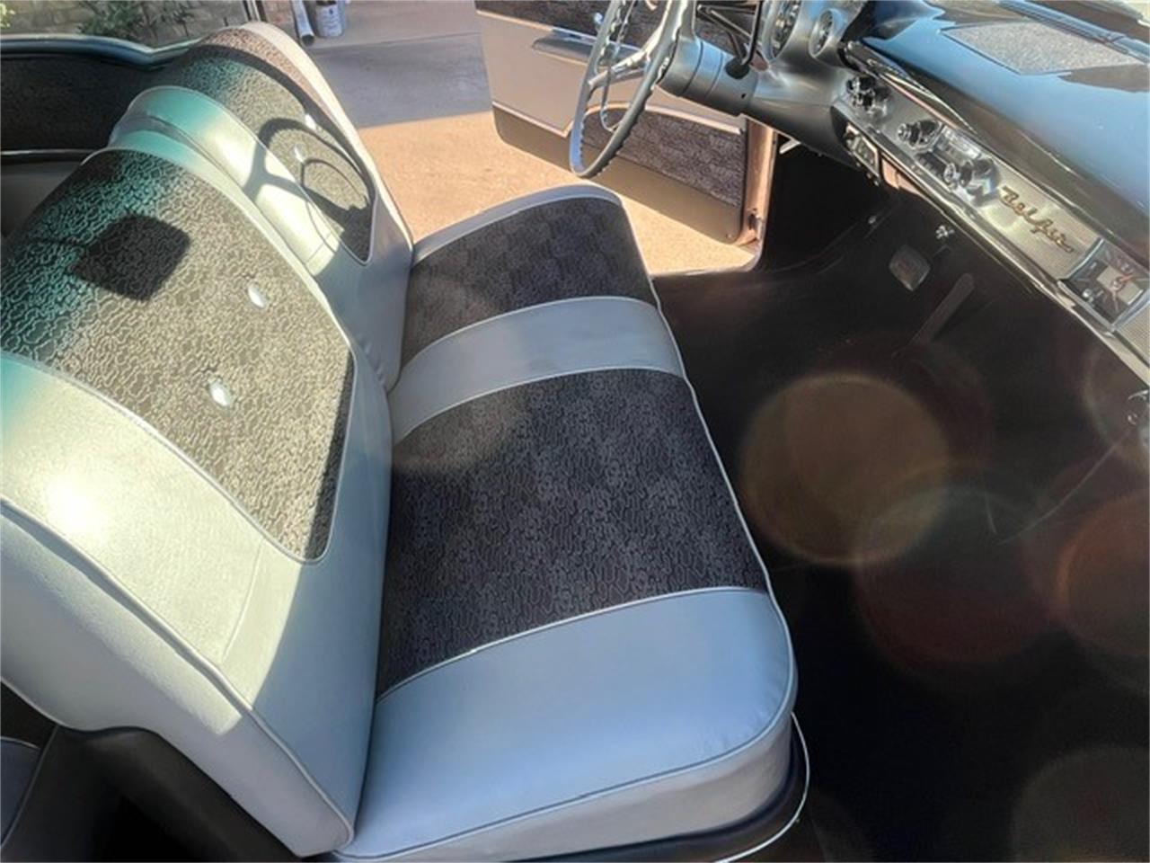Chevrolet-Bel-air-1957-DUSK-PEARL-Silver-amp-Black-12