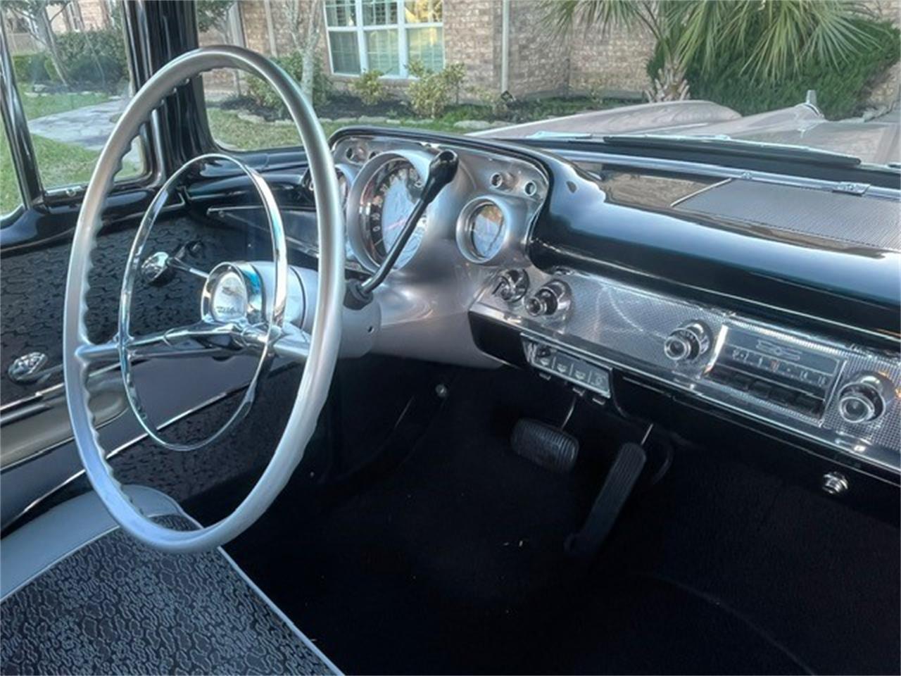 Chevrolet-Bel-air-1957-DUSK-PEARL-Silver-amp-Black-13