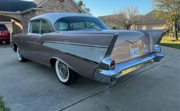Chevrolet-Bel-air-1957-DUSK-PEARL-Silver-amp-Black-7