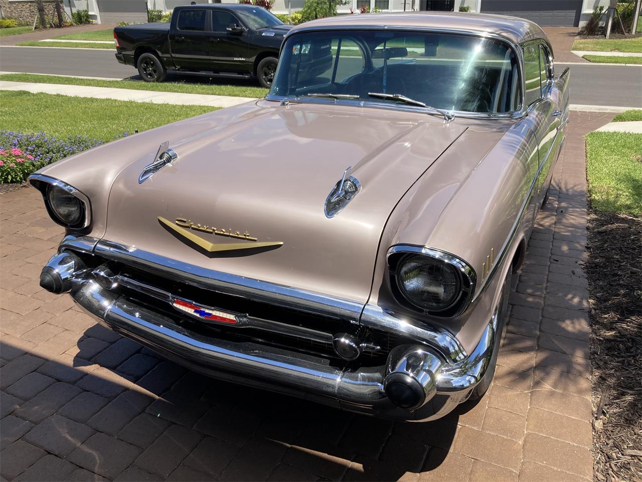 Chevrolet-Bel-air-1957-Dusk-Pearl-Black-2