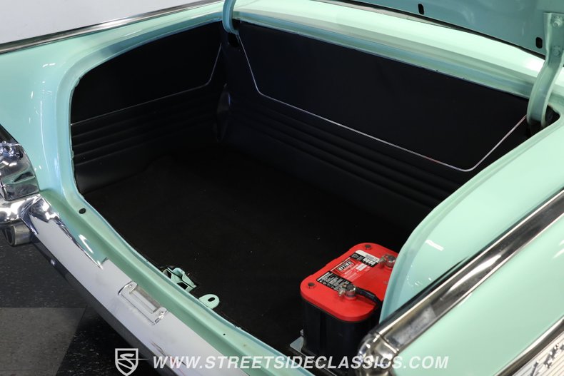 Chevrolet-Bel-air-1957-Light-Green-Black-12