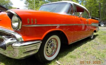 Chevrolet-Bel-air-1957-Matador-RedIndia-Iv-BlackRed