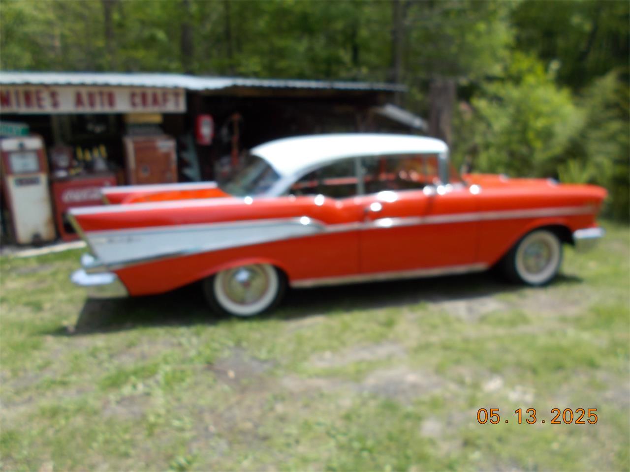 Chevrolet-Bel-air-1957-Matador-RedIndia-Iv-BlackRed-8