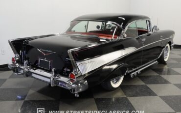 Chevrolet-Bel-air-1957-Onyx-Black-Dark-Red-22