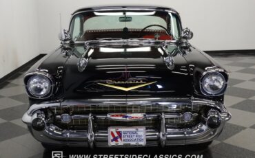 Chevrolet-Bel-air-1957-Onyx-Black-Dark-Red-27