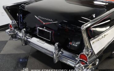 Chevrolet-Bel-air-1957-Onyx-Black-Dark-Red-36