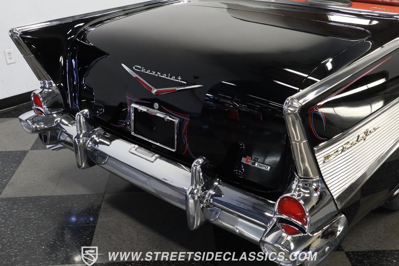 Chevrolet-Bel-air-1957-Onyx-Black-Dark-Red-36