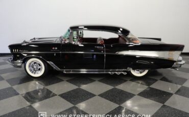 Chevrolet-Bel-air-1957-Onyx-Black-Dark-Red