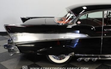 Chevrolet-Bel-air-1957-Onyx-Black-Dark-Red-39