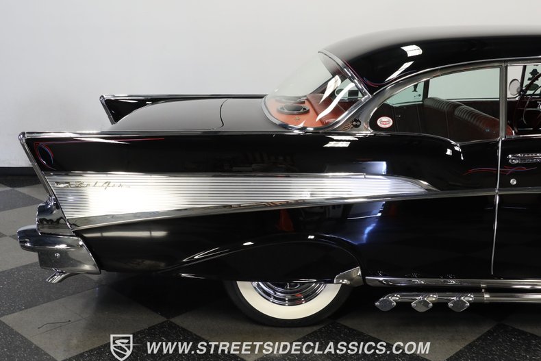 Chevrolet-Bel-air-1957-Onyx-Black-Dark-Red-39
