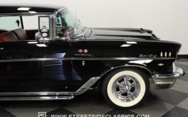 Chevrolet-Bel-air-1957-Onyx-Black-Dark-Red-40