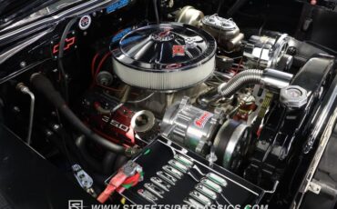 Chevrolet-Bel-air-1957-Onyx-Black-Dark-Red-43