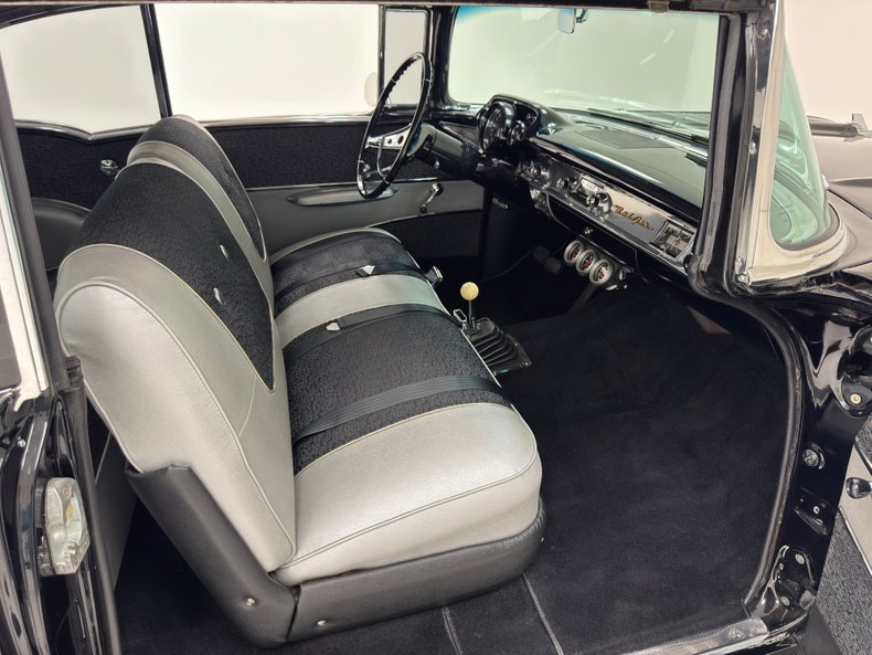 Chevrolet-Bel-air-1957-Onyx-Black-Silver-23