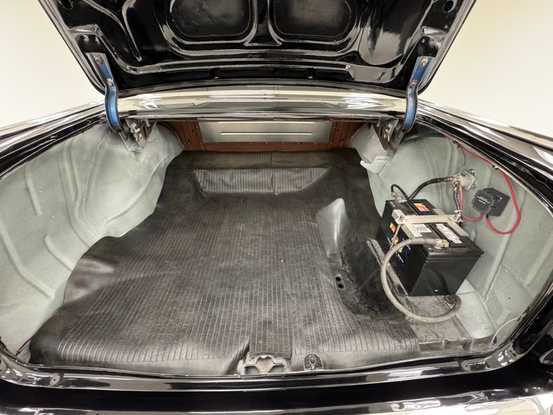 Chevrolet-Bel-air-1957-Onyx-Black-Silver-31