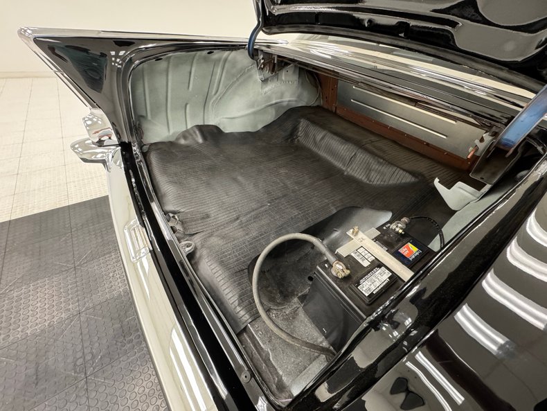 Chevrolet-Bel-air-1957-Onyx-Black-Silver-32