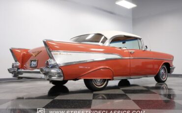Chevrolet-Bel-air-1957-Sierra-Gold-Cream-38