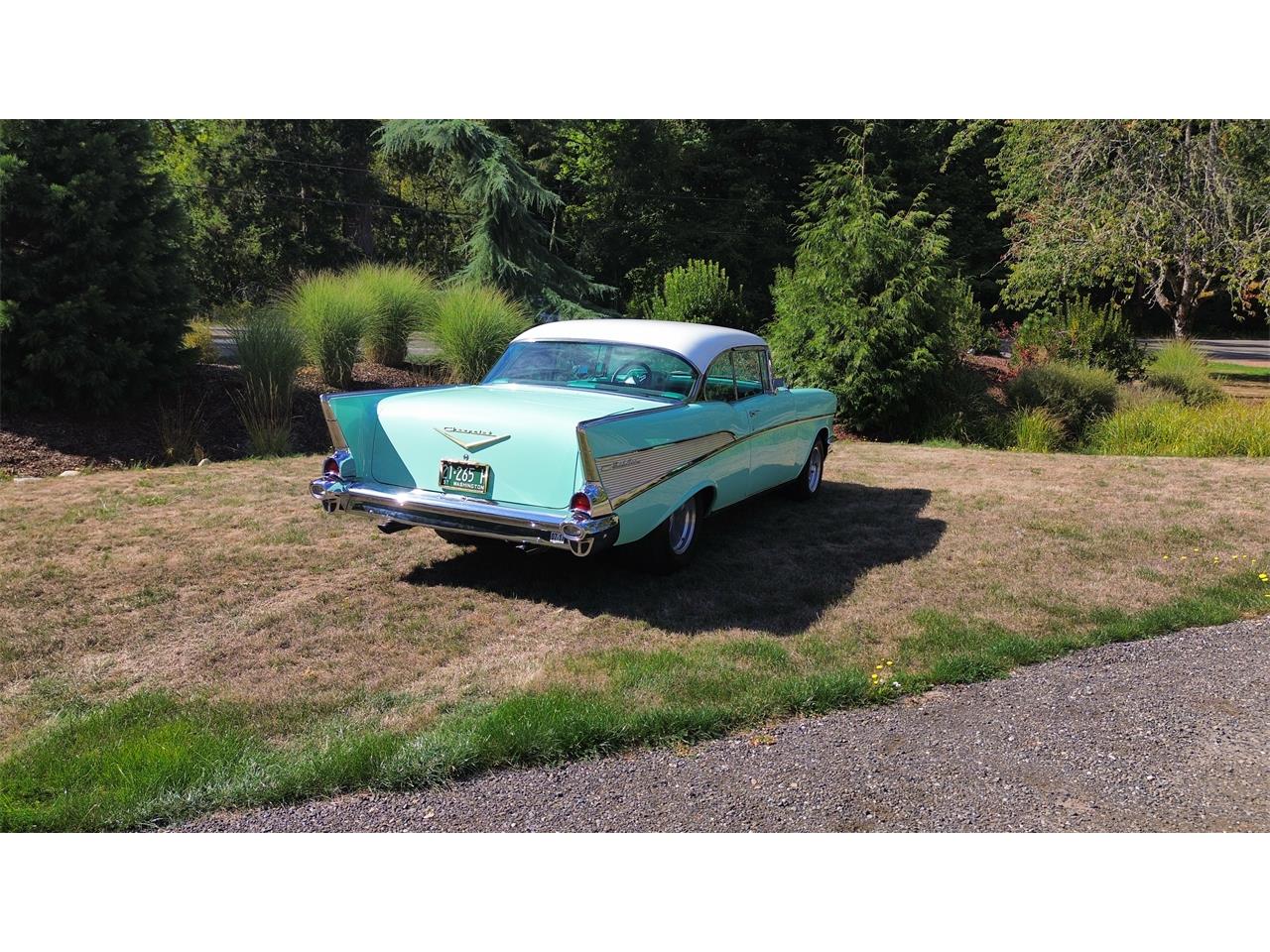 Chevrolet-Bel-air-1957-Surf-GreenIvory-Green-1
