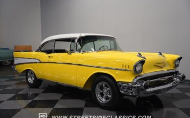 Chevrolet-Bel-air-1957-Yellow-Black-19