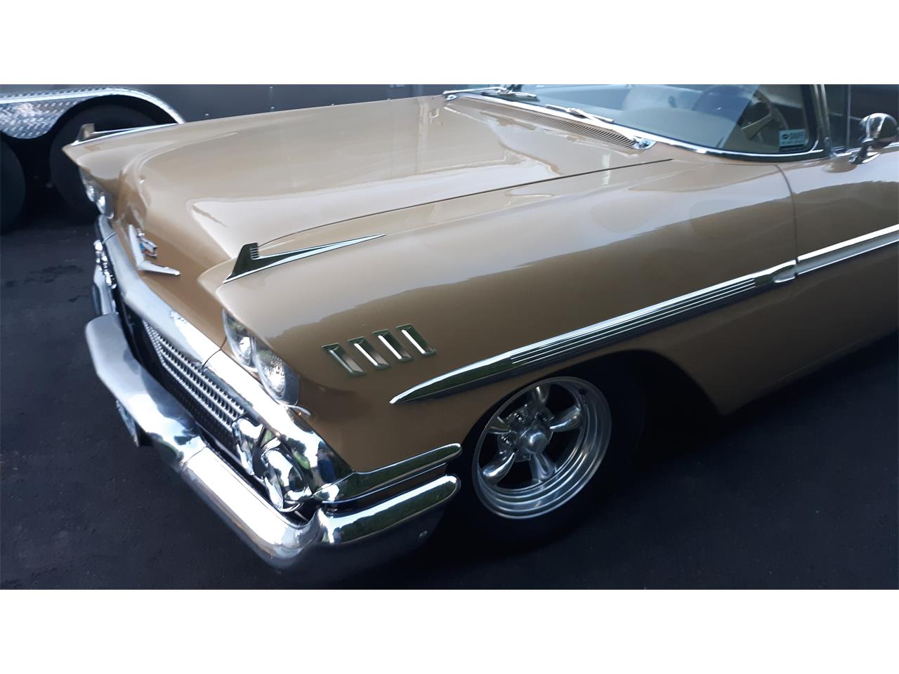Chevrolet-Bel-air-1958-Anniv.-Gold-amp-White-Gold-Cloth-amp-Vinyl-1