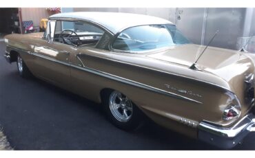Chevrolet-Bel-air-1958-Anniv.-Gold-amp-White-Gold-Cloth-amp-Vinyl-12