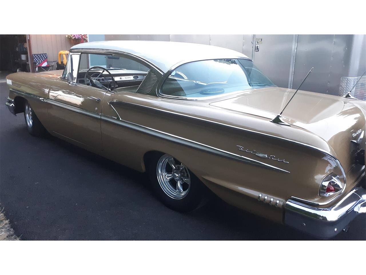 Chevrolet-Bel-air-1958-Anniv.-Gold-amp-White-Gold-Cloth-amp-Vinyl-12