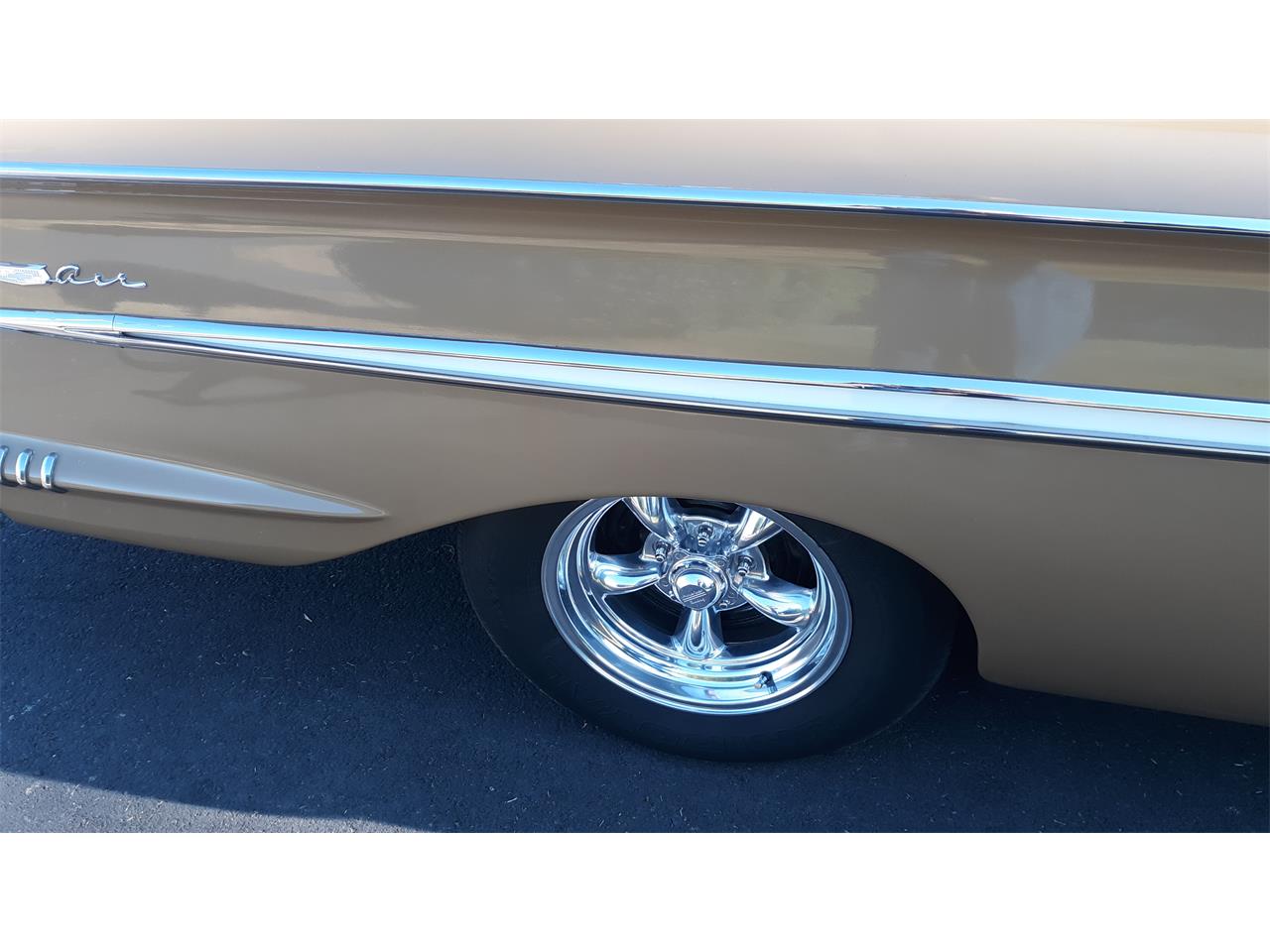 Chevrolet-Bel-air-1958-Anniv.-Gold-amp-White-Gold-Cloth-amp-Vinyl-16