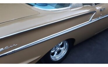 Chevrolet-Bel-air-1958-Anniv.-Gold-amp-White-Gold-Cloth-amp-Vinyl-19