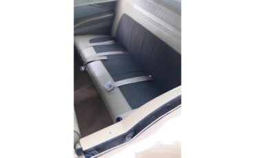 Chevrolet-Bel-air-1958-Anniv.-Gold-amp-White-Gold-Cloth-amp-Vinyl-24