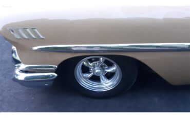 Chevrolet-Bel-air-1958-Anniv.-Gold-amp-White-Gold-Cloth-amp-Vinyl-29