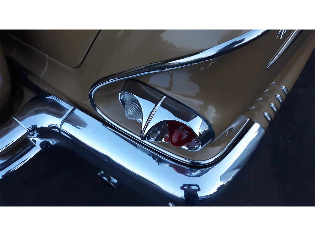Chevrolet-Bel-air-1958-Anniv.-Gold-amp-White-Gold-Cloth-amp-Vinyl-32
